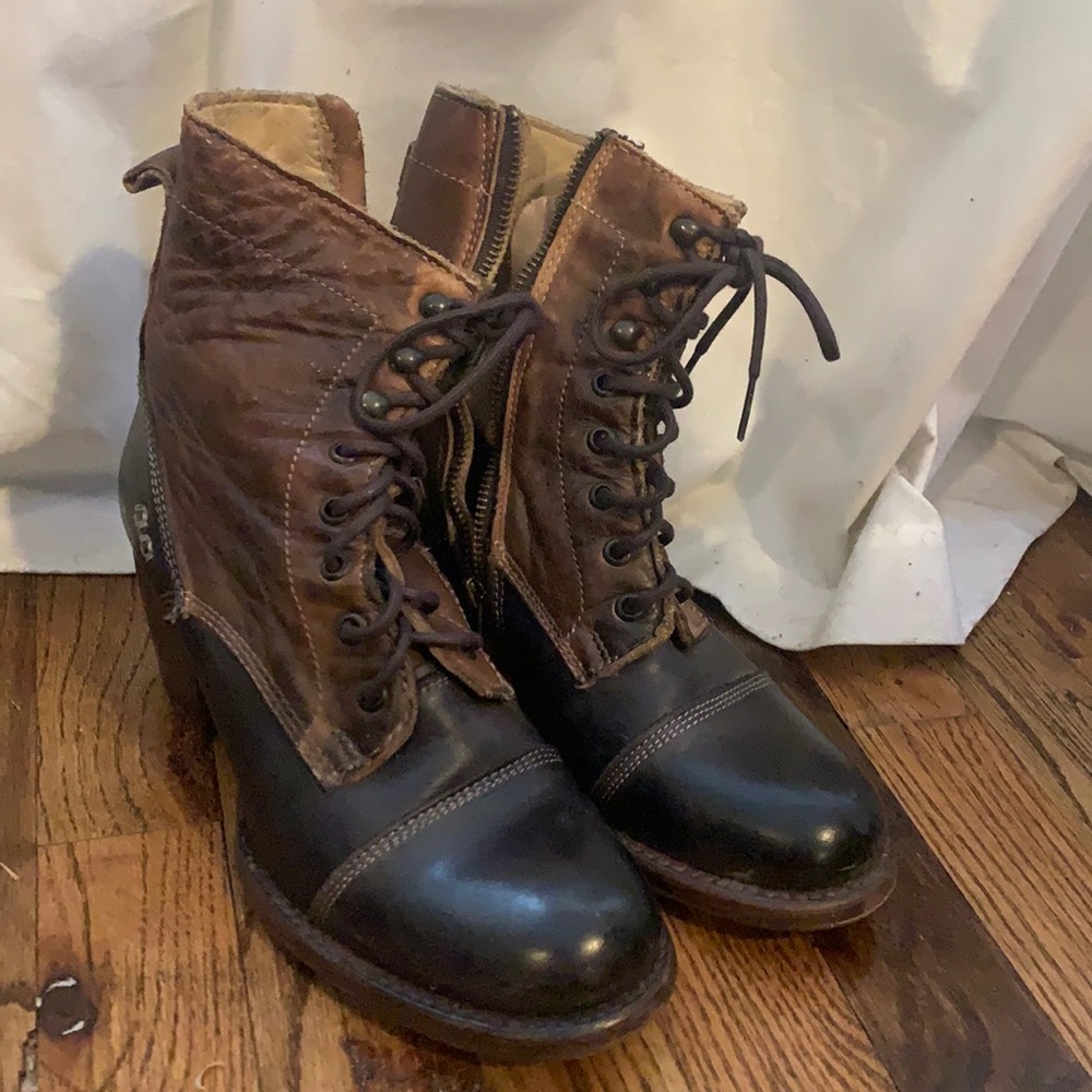 Lace-up Heeled Boots